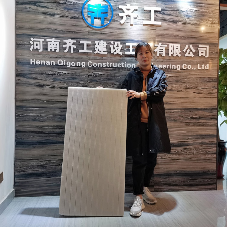 擠塑板在運輸?shù)臅r候應(yīng)該注意哪些事情？